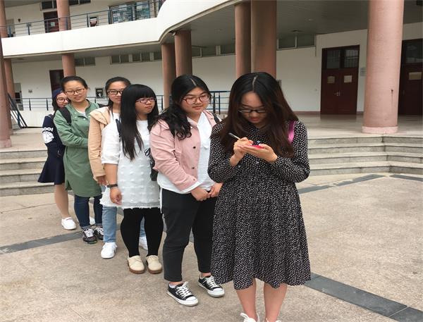 伟德BETVlCTOR1946源于英国举行读书节活动