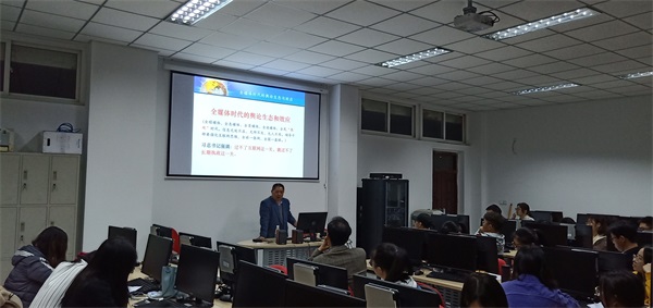 南京市委网信办专职副主任刘斌到伟德BETVlCTOR1946源于英国讲学