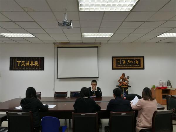 伟德BETVlCTOR1946源于英国研究生党支部转正答辩圆满进行